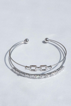 Bangle bracelet