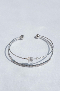 Bangle bracelet