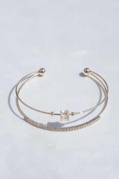 Bangle bracelet