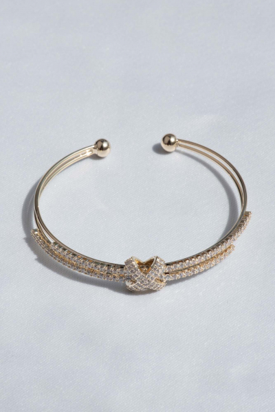 Bangle bracelet