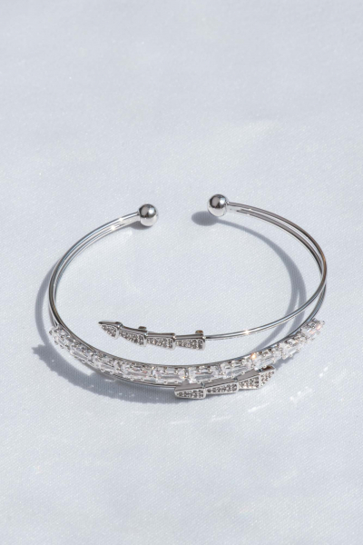 Bangle bracelet